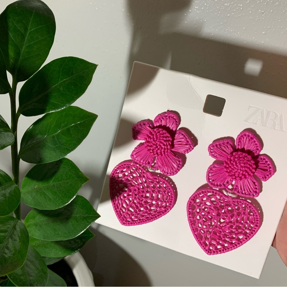 ZARA NWT RAFFIA FLORAL HEART EARRINGS